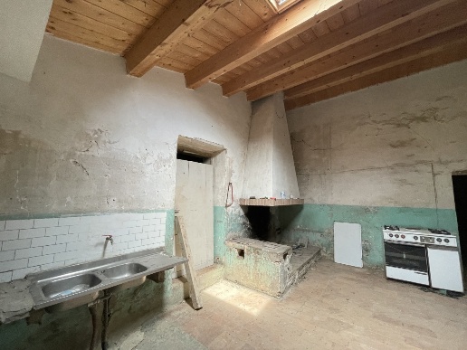 casa indipendente in vendita ad Ancona in zona Adriatico