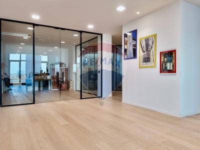 negozio in vendita ad Ancona in zona Piano San Lazzaro