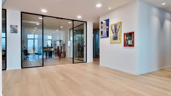 ufficio in vendita ad Ancona in zona Piano San Lazzaro