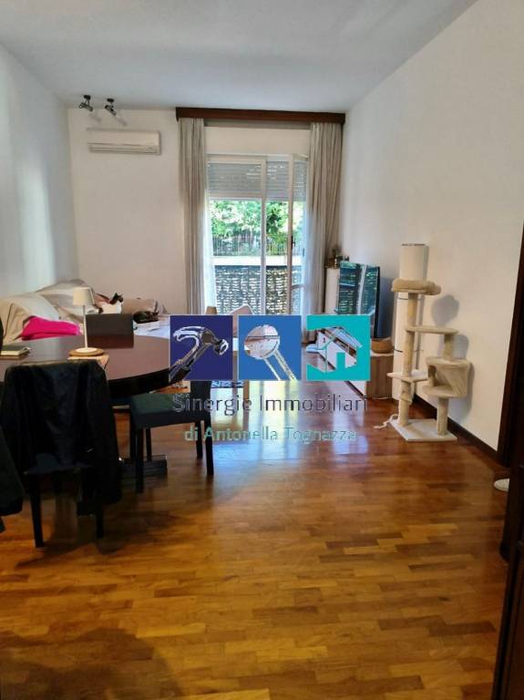 appartamento in vendita ad Ancona in zona Borgo Rodi