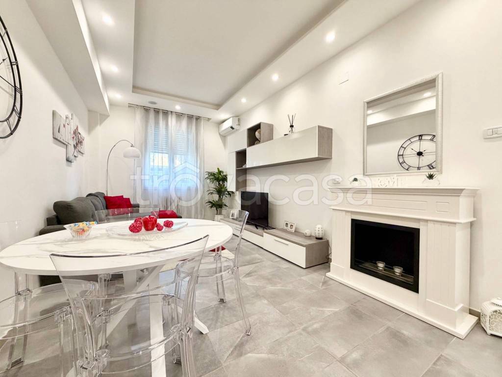 appartamento in vendita ad Ancona in zona Collemarino