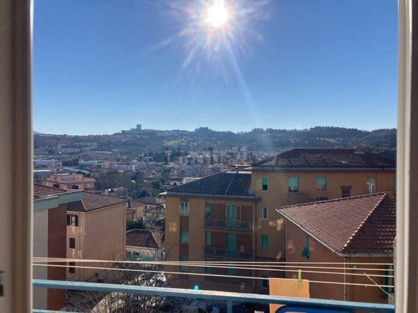 appartamento in vendita ad Ancona in zona Scrima