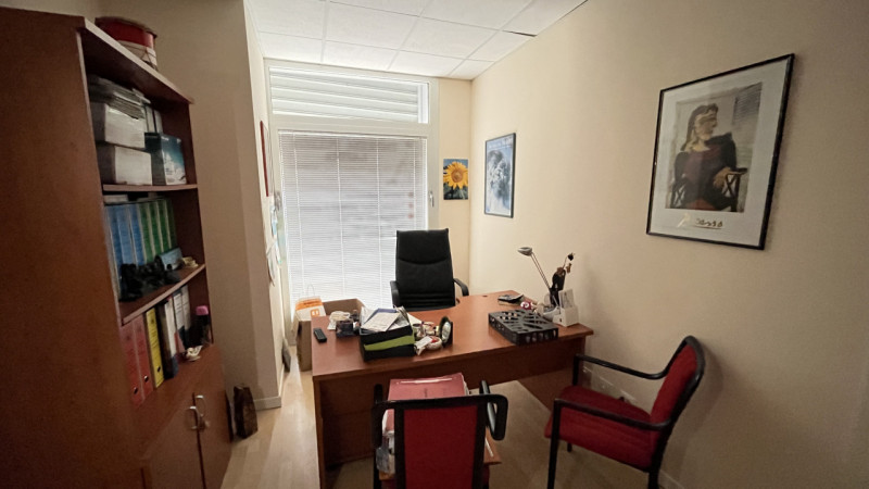 ufficio in vendita ad Ancona in zona Tavernelle