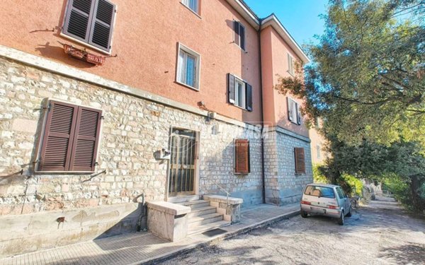 appartamento in vendita ad Ancona in zona Posatora