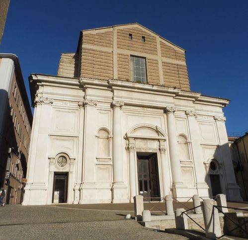 appartamento in vendita ad Ancona in zona Centro Storico