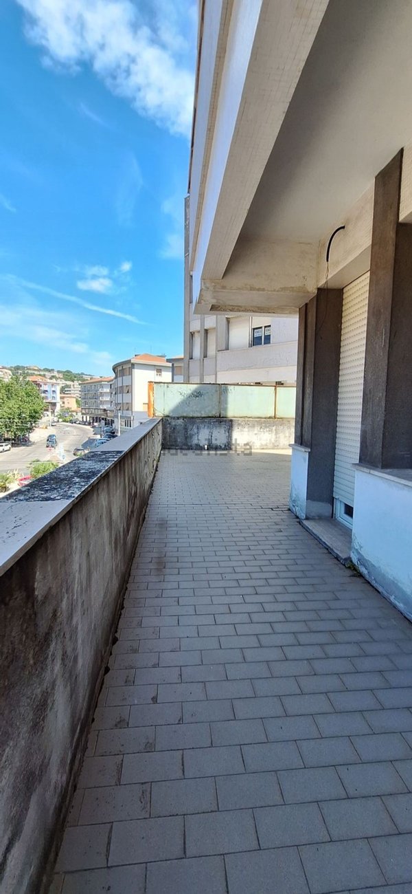 appartamento in vendita ad Ancona in zona Montirozzo