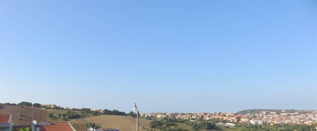 casa indipendente in vendita ad Ancona in zona Pinocchio