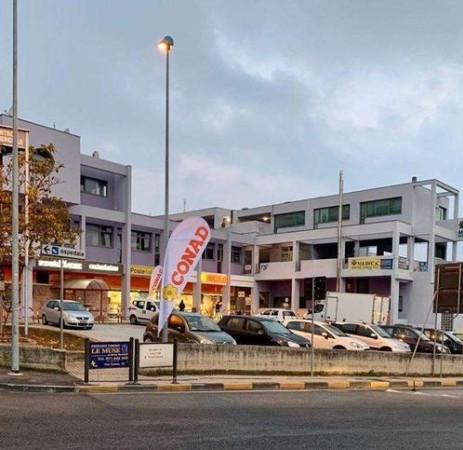 negozio in vendita ad Ancona in zona Torrette