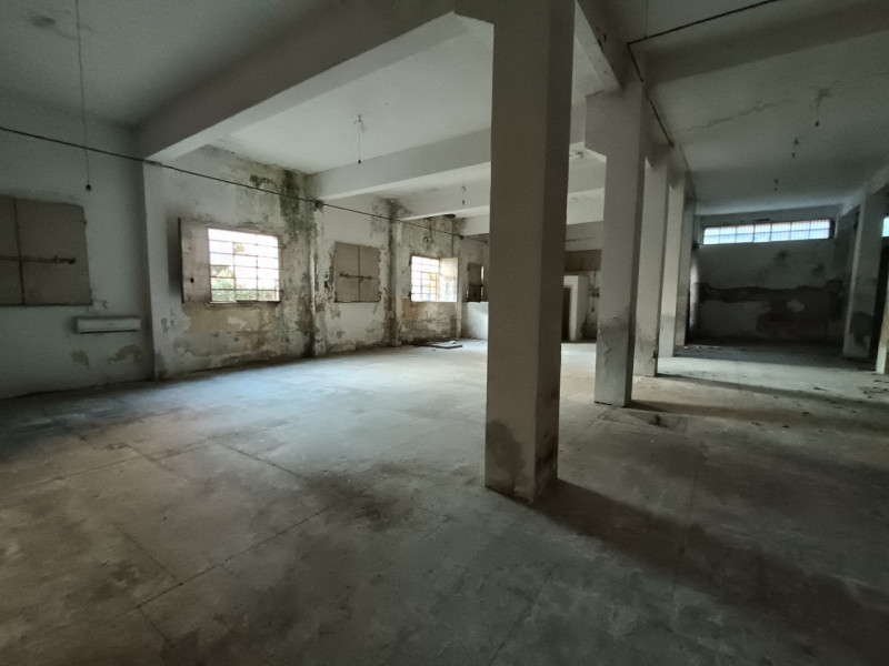 locale di sgombero in vendita ad Ancona