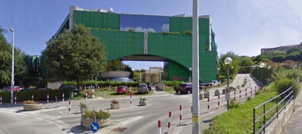 ufficio in vendita ad Ancona in zona Baraccola