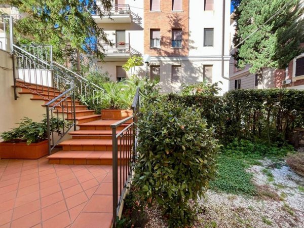 appartamento in vendita ad Ancona in zona Adriatico