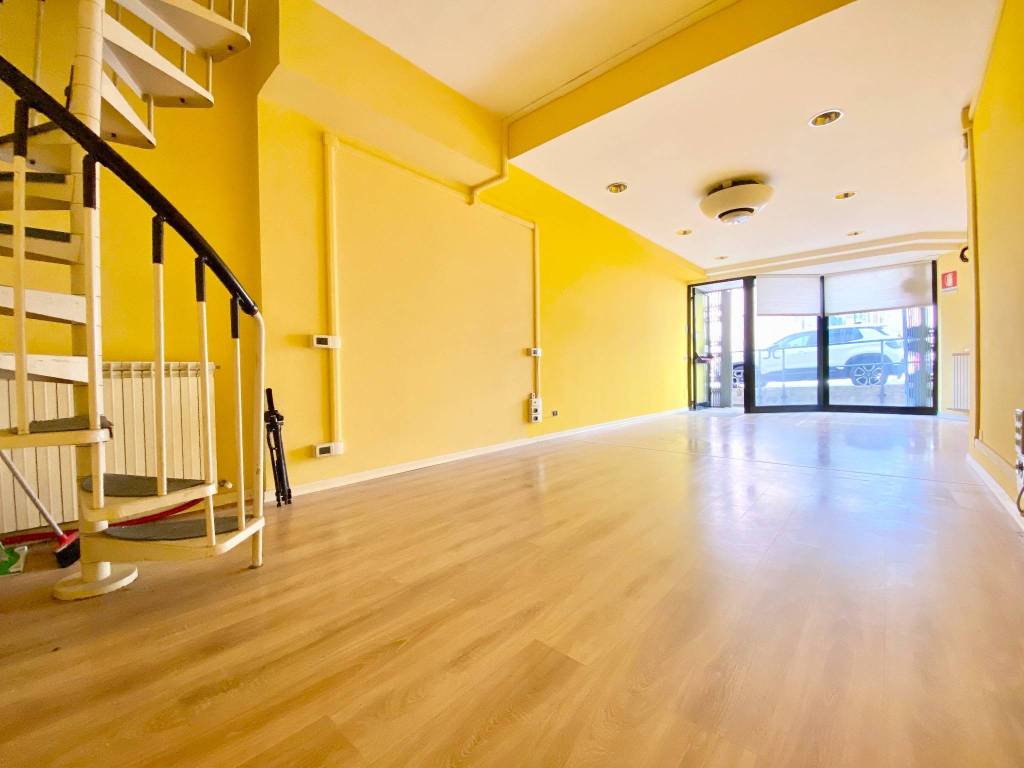 negozio in vendita ad Ancona in zona Centro Storico