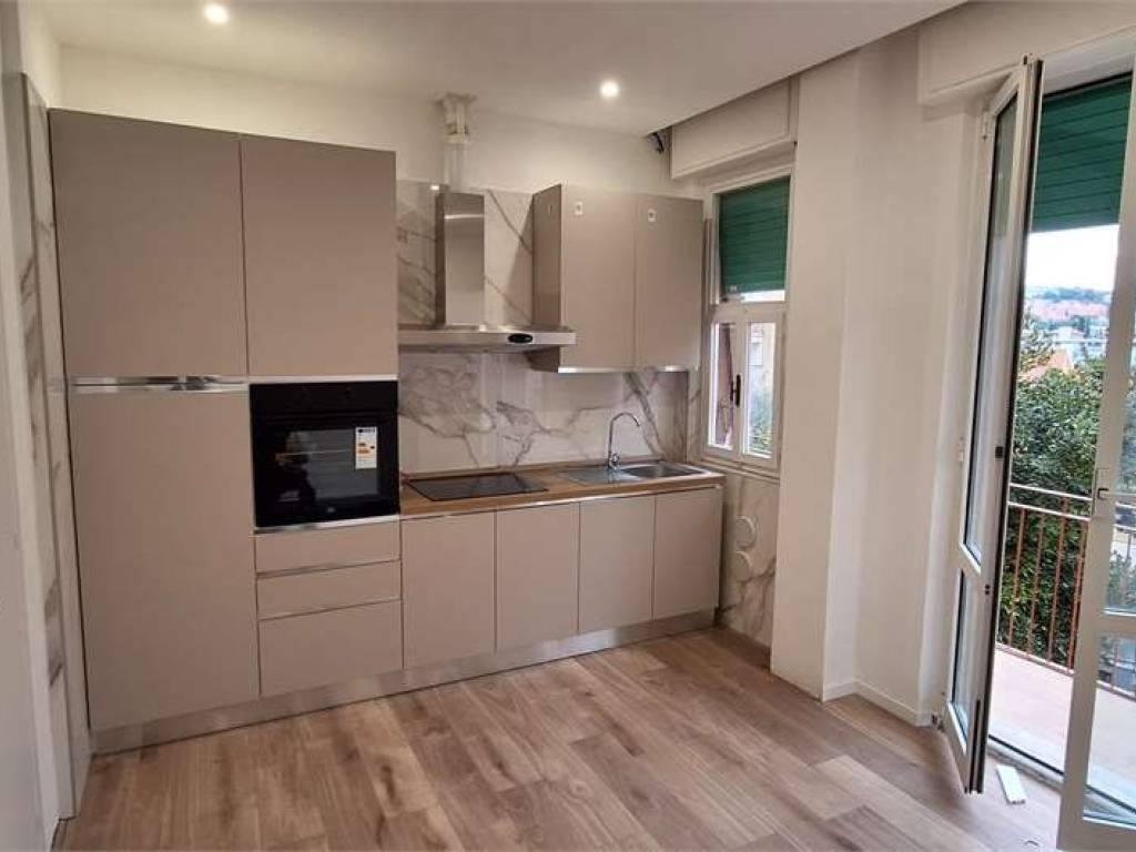 appartamento in vendita ad Ancona in zona Tavernelle