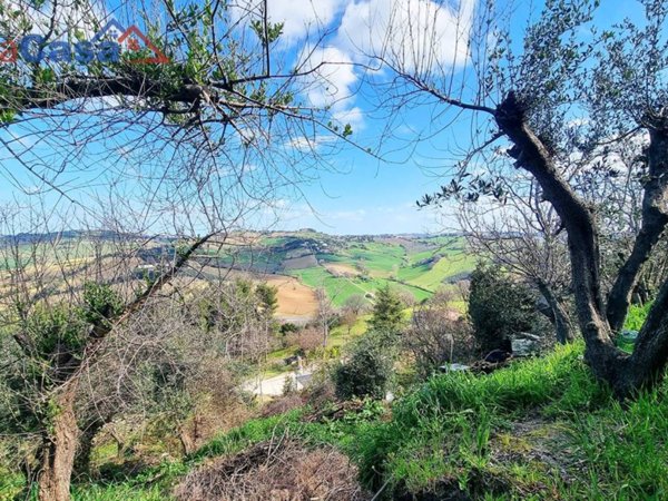 casa indipendente in vendita ad Ancona in zona Paterno