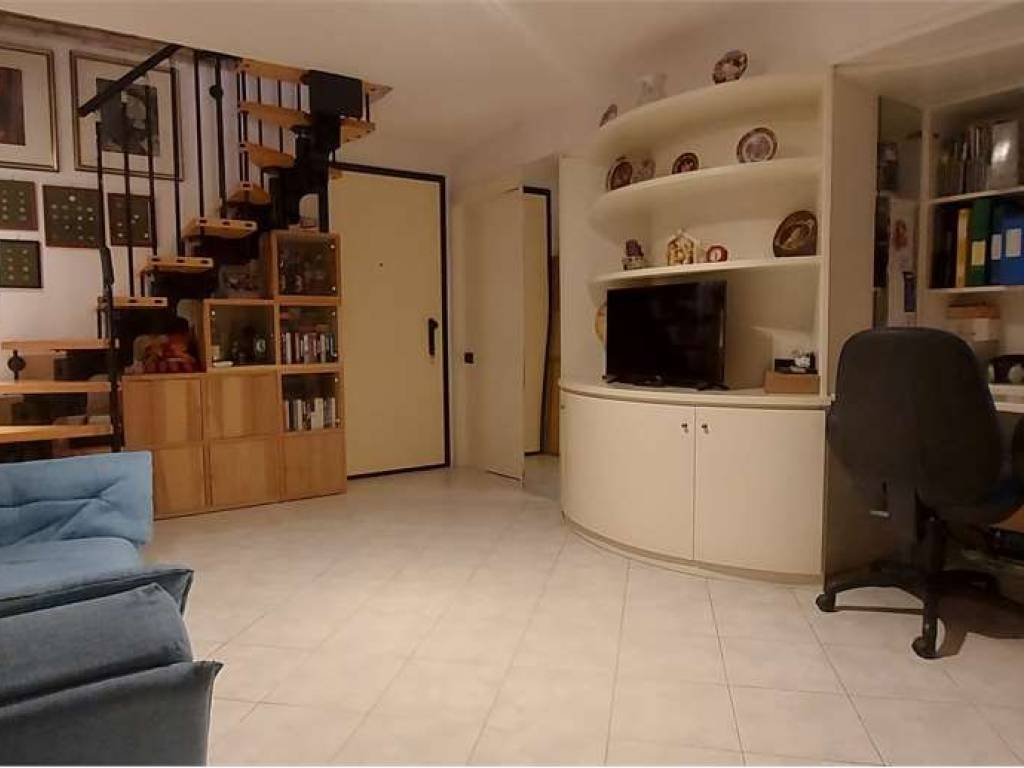 appartamento in vendita ad Ancona in zona Adriatico