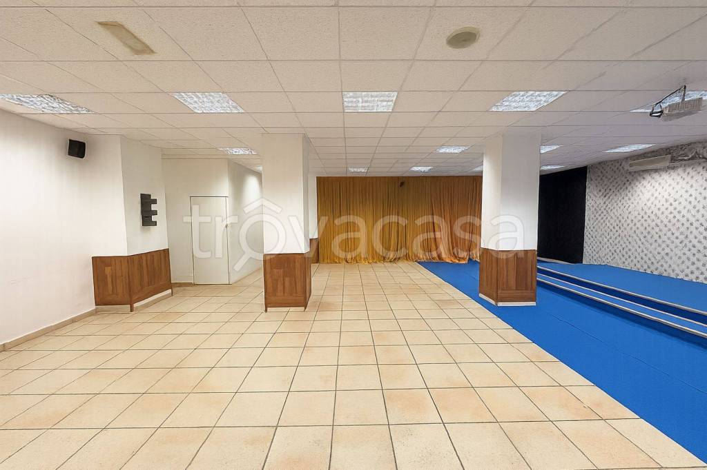 negozio in vendita ad Ancona in zona Piano San Lazzaro