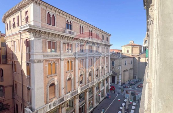 appartamento in vendita ad Ancona in zona Centro Storico