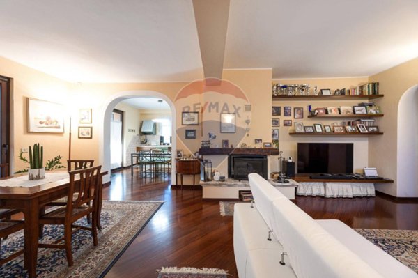 casa indipendente in vendita ad Ancona in zona Aspio di Ancona