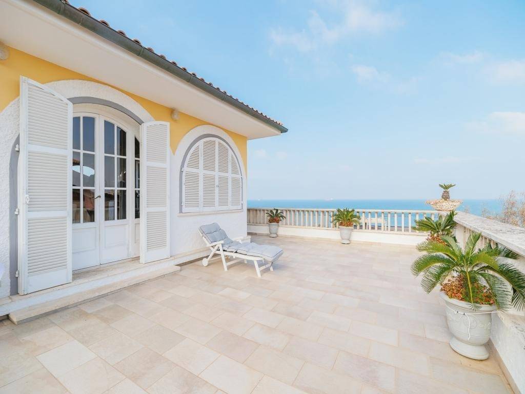 appartamento in vendita ad Ancona in zona Torrette