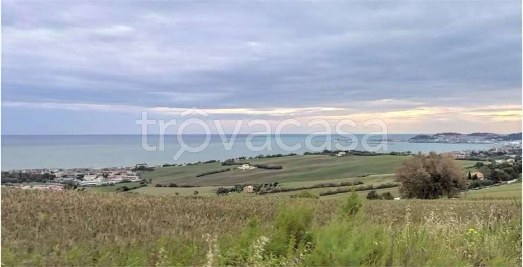 casa indipendente in vendita ad Ancona in zona Piano San Lazzaro