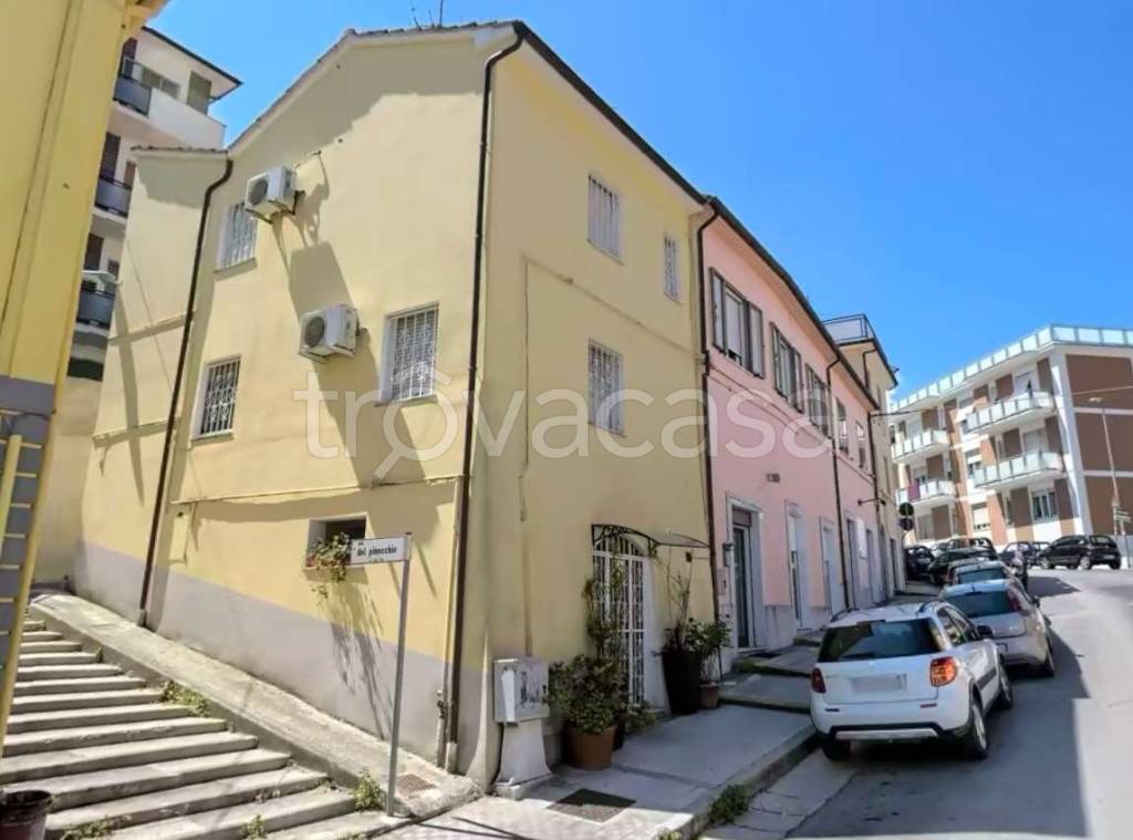 appartamento in vendita ad Ancona in zona Pinocchio