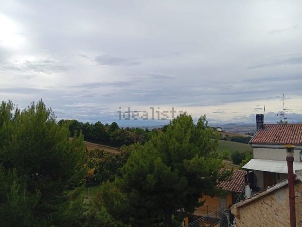 appartamento in vendita ad Ancona in zona Varano