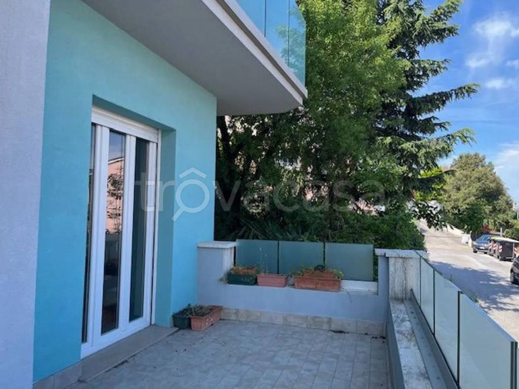 appartamento in vendita ad Ancona in zona Adriatico