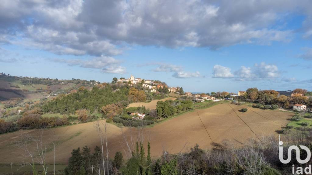 appartamento in vendita ad Ancona in zona Gallignano