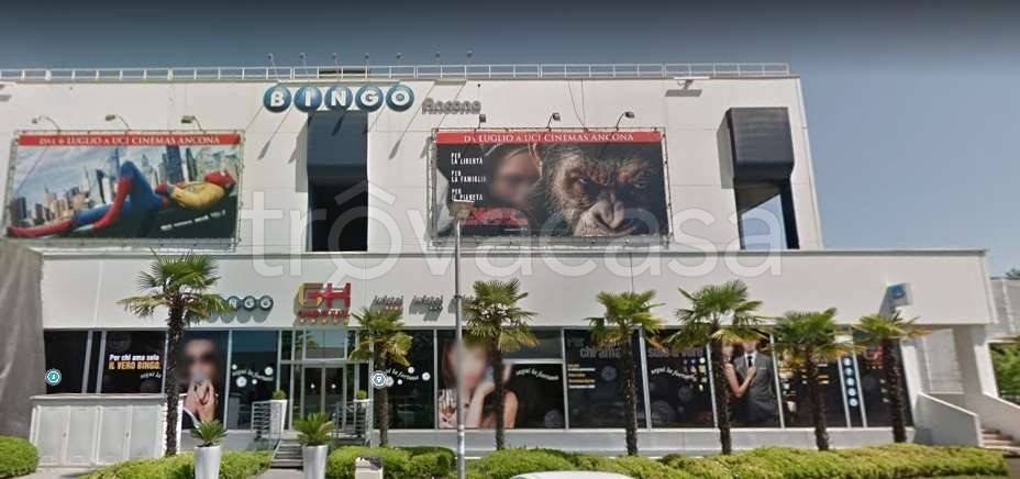 negozio in vendita ad Ancona in zona Baraccola