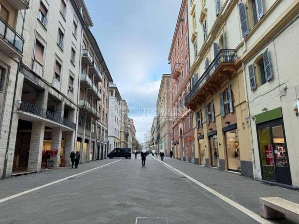 appartamento in vendita ad Ancona in zona Centro Storico