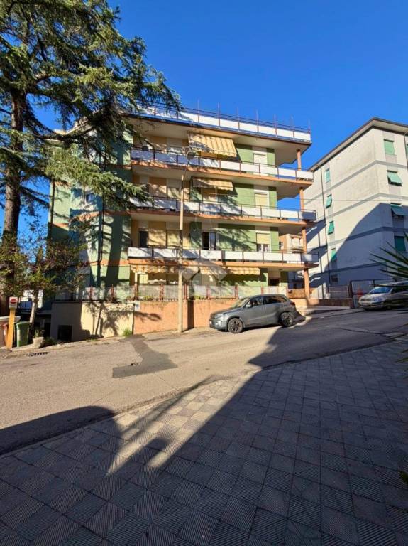 appartamento in vendita ad Ancona in zona Piano San Lazzaro