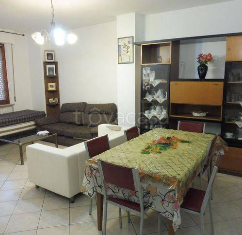appartamento in vendita ad Ancona in zona Palombare