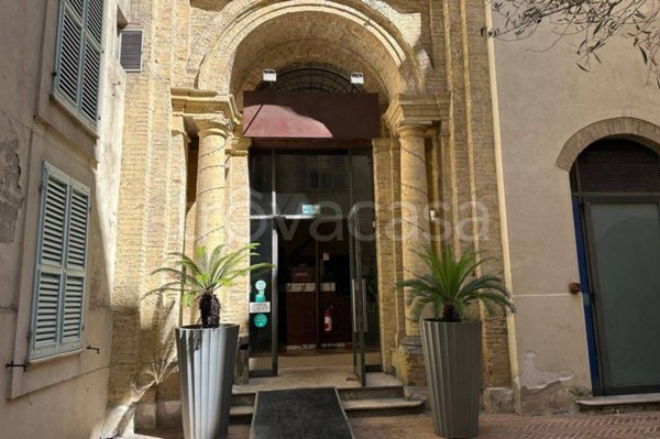 negozio in vendita ad Ancona in zona Centro Storico