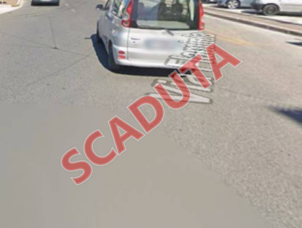 negozio in vendita ad Ancona in zona Piano San Lazzaro