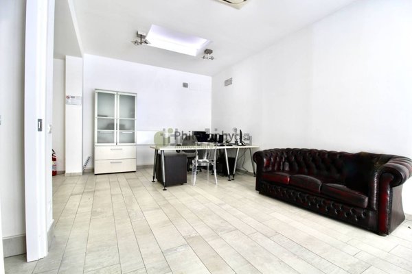 ufficio in vendita ad Ancona in zona Borgo Rodi