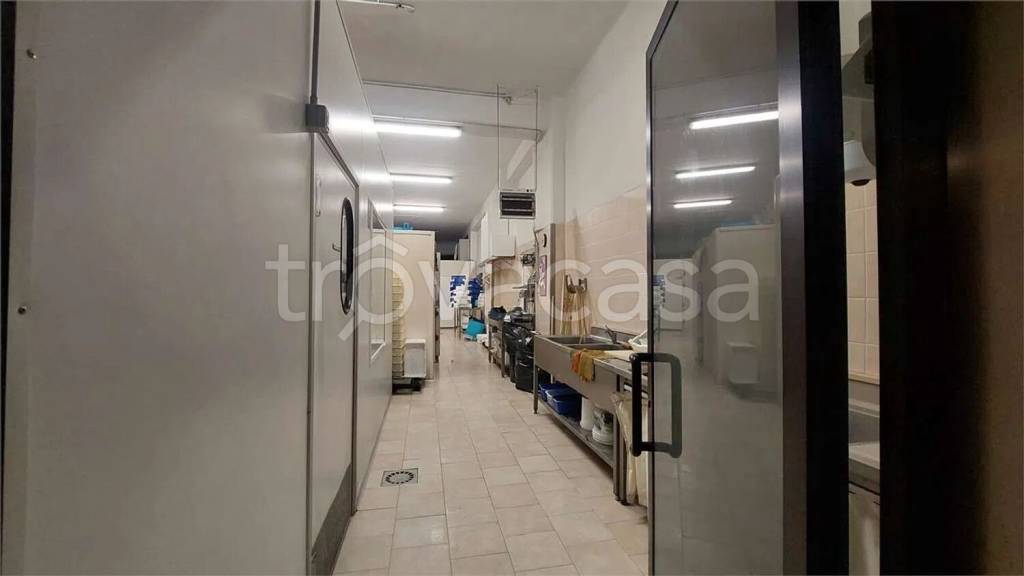 negozio in vendita ad Ancona