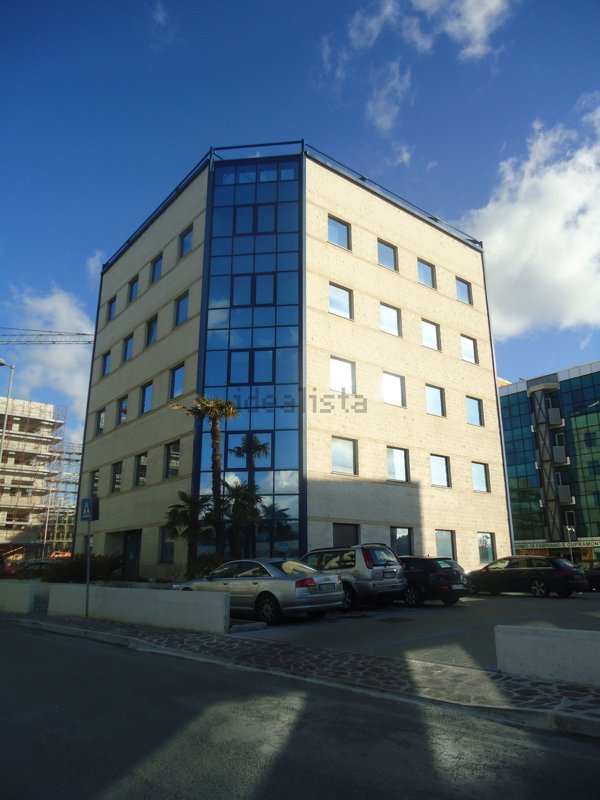ufficio in vendita ad Ancona