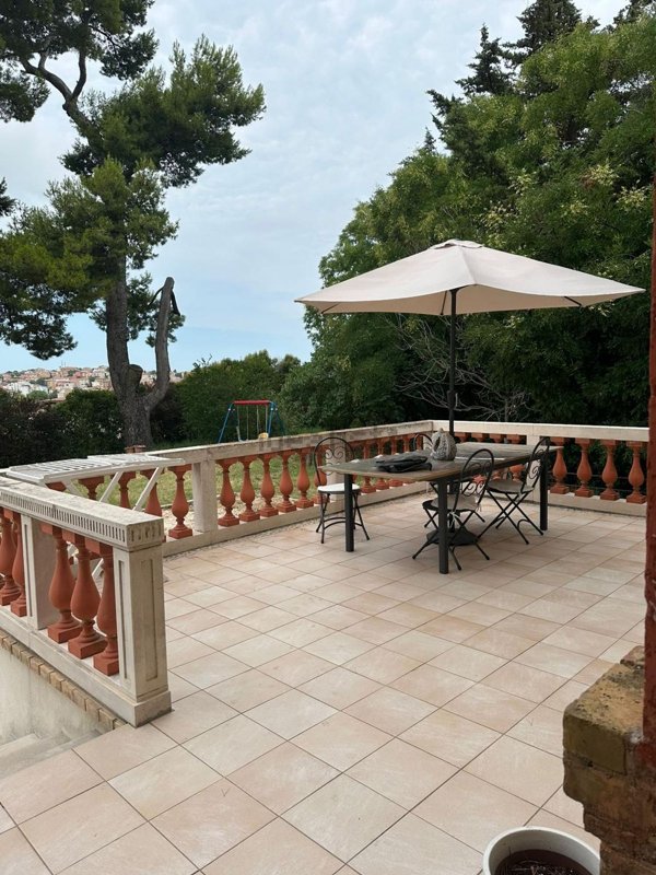 casa indipendente in vendita ad Ancona in zona Piano San Lazzaro