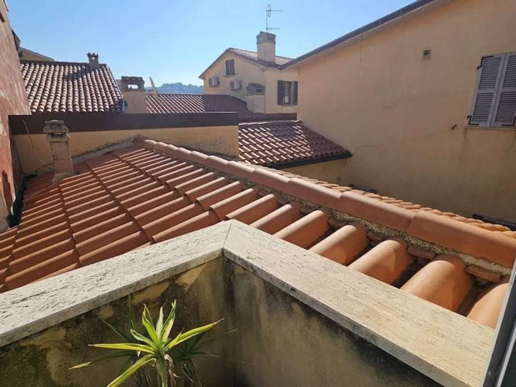 appartamento in vendita ad Ancona in zona Piano San Lazzaro