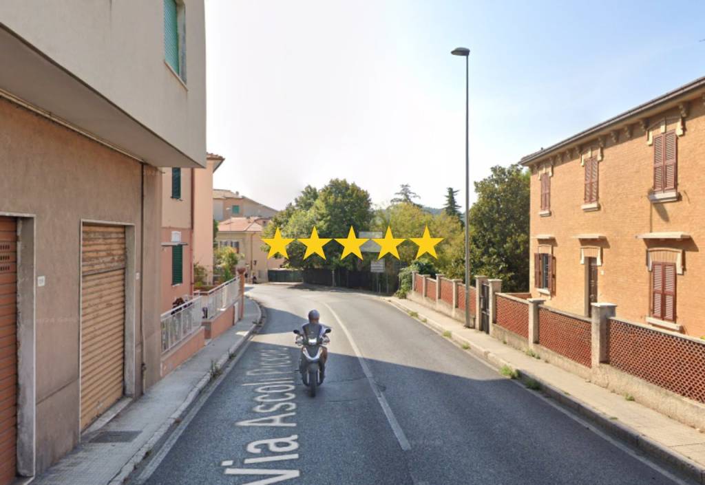 appartamento in vendita ad Ancona in zona Posatora