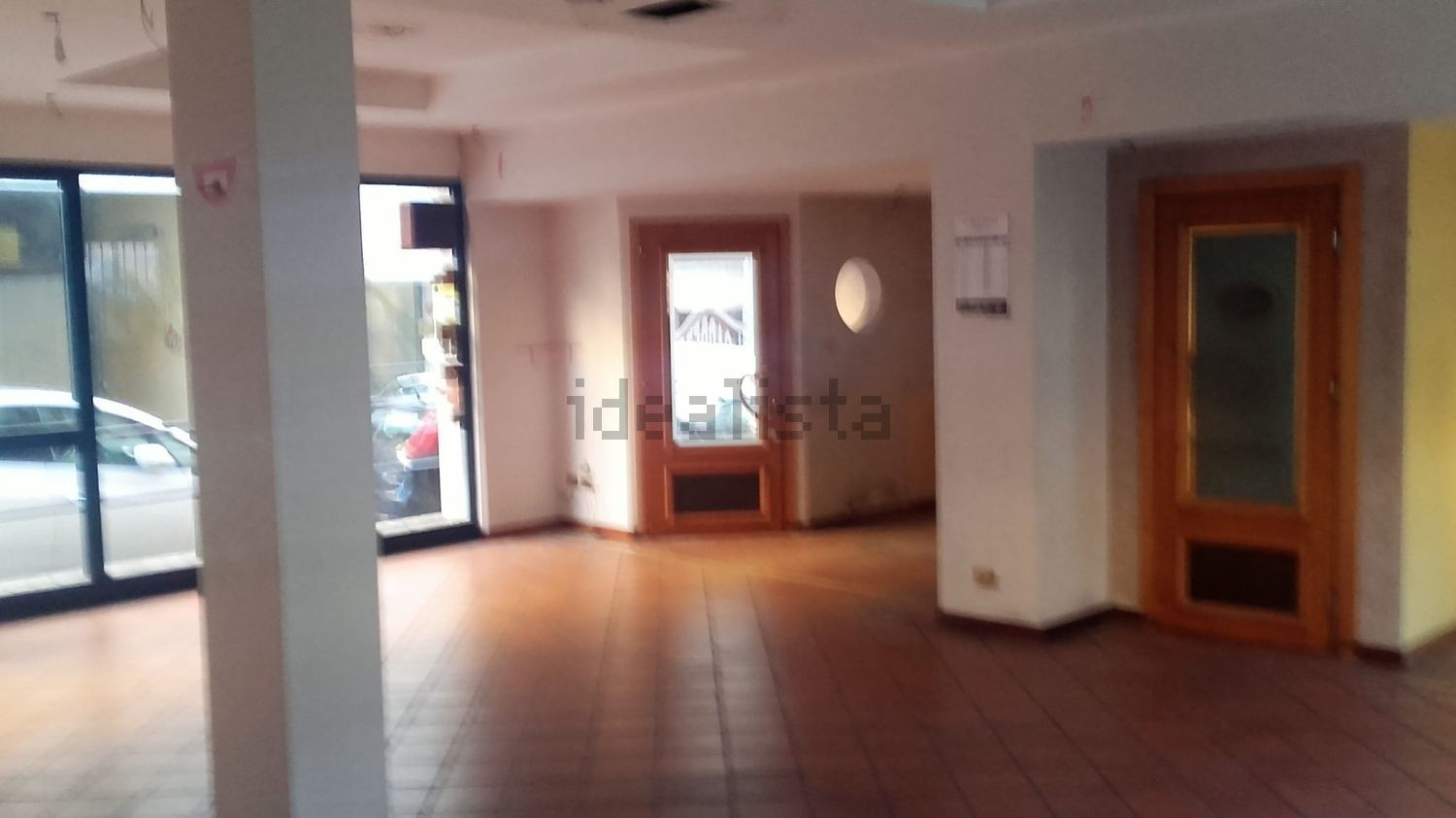 locale commerciale in vendita ad Ancona