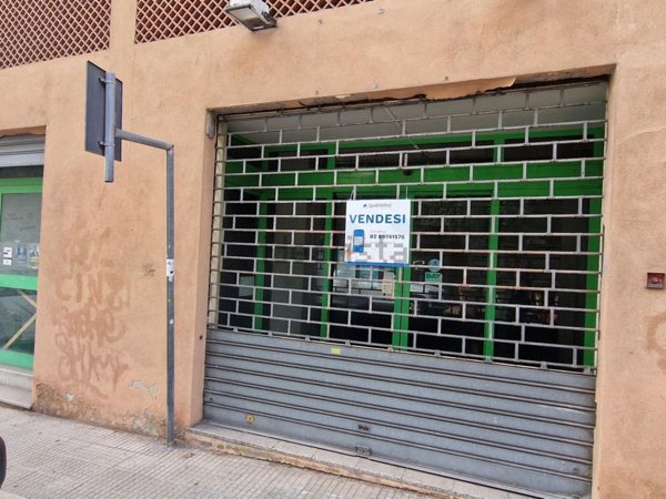 locale commerciale in vendita ad Ancona in zona Vallemiano