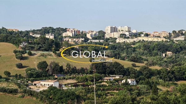 appartamento in vendita ad Ancona in zona Tavernelle