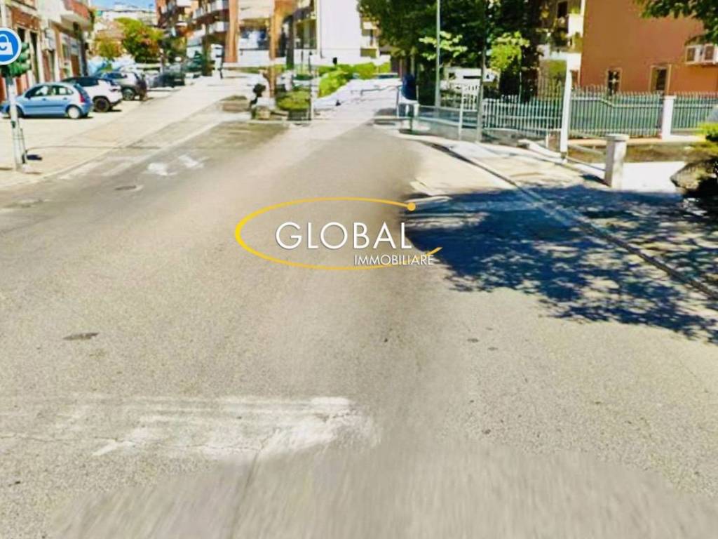 appartamento in vendita ad Ancona in zona Montirozzo