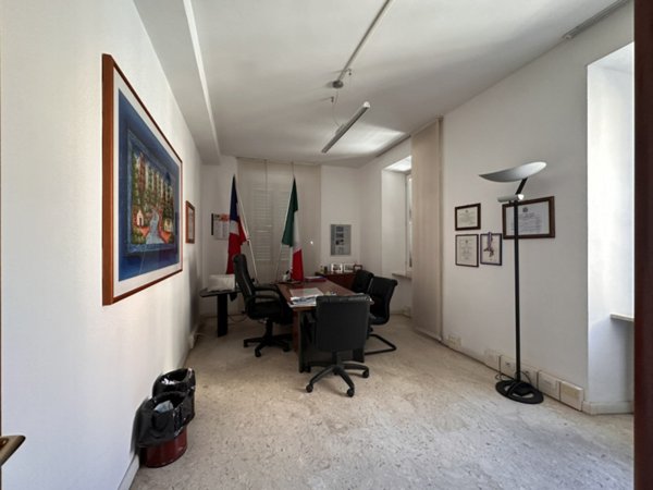 ufficio in vendita ad Ancona in zona Centro Storico