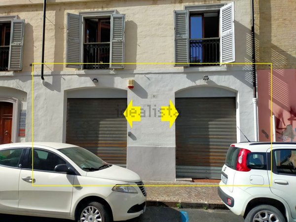 ufficio in vendita ad Ancona in zona Piano San Lazzaro