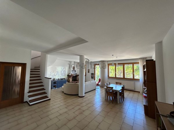 appartamento in vendita ad Ancona in zona Adriatico