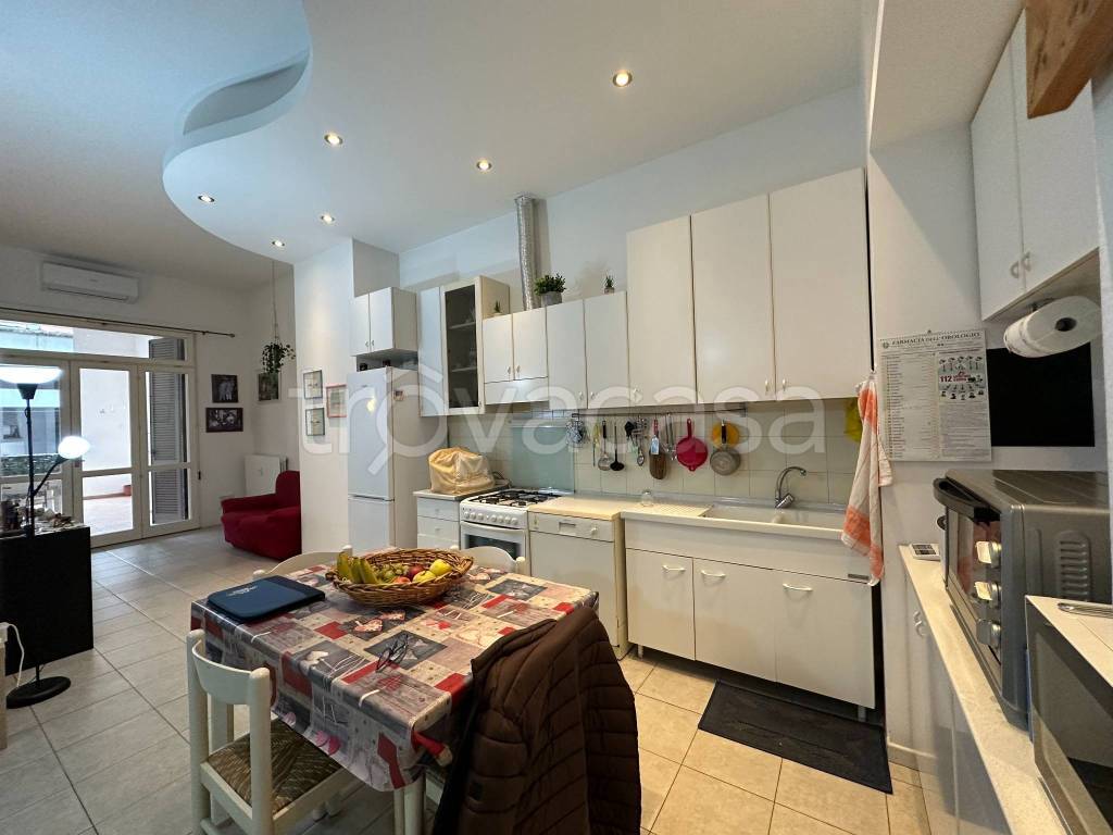 appartamento in vendita ad Ancona in zona Vallemiano