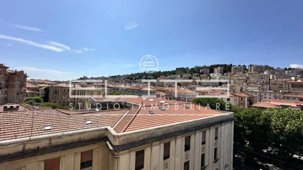 appartamento in vendita ad Ancona in zona Adriatico