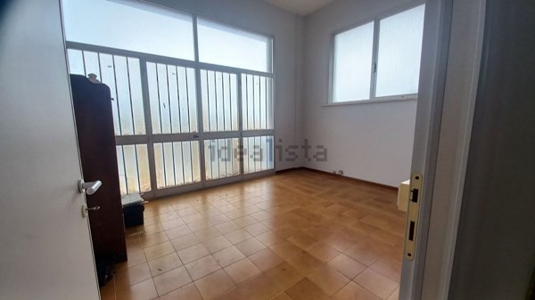 locale di sgombero in vendita ad Ancona in zona Baraccola